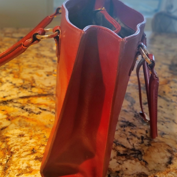 Valentina genuine red leather bag, made in Italy. Beautiful pre-owned purse. - Picture 5 of 16